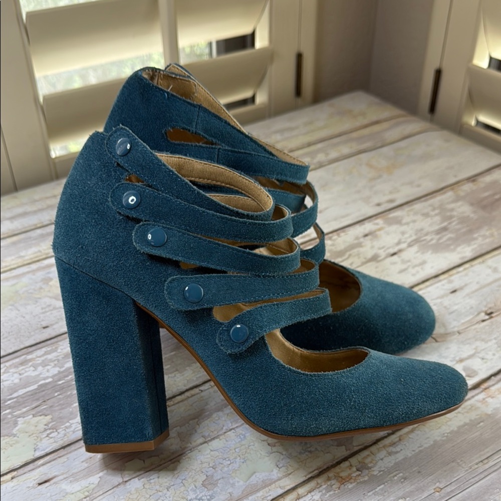 Blue Suede Heels with Straps and Rounded Toe